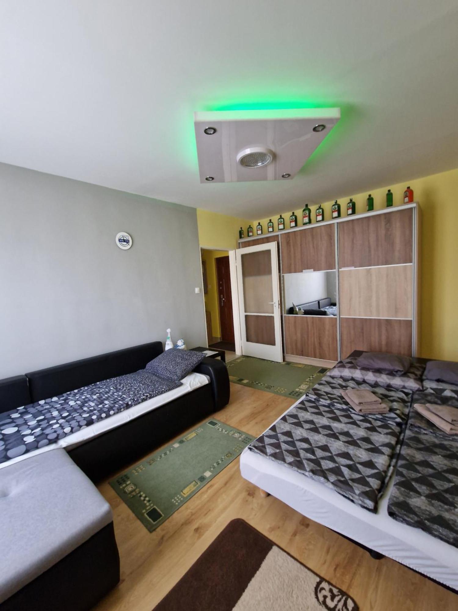 Casa Victoria Apartment Pecs Bagian luar foto